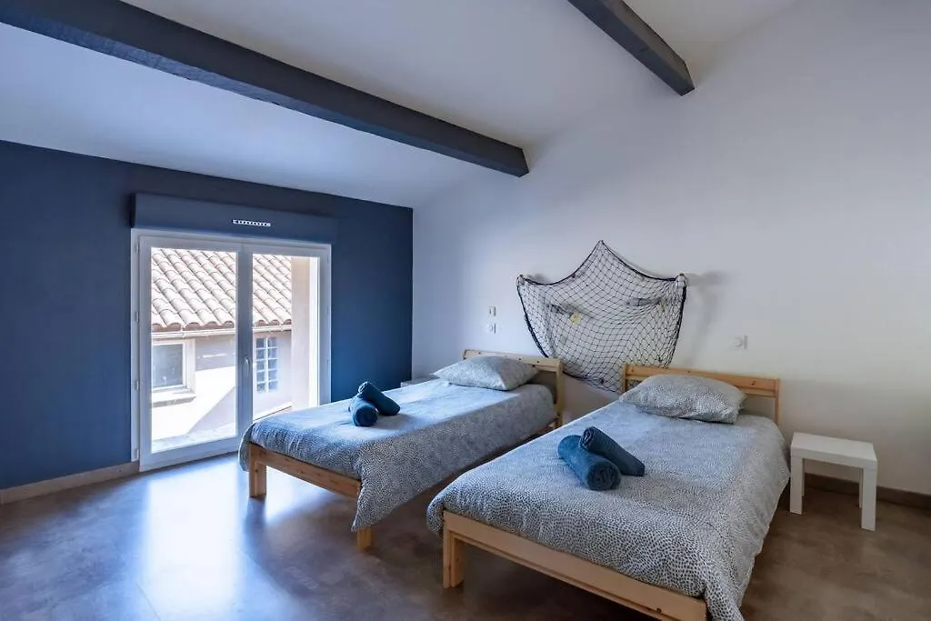 Lou Roucas : Agreable Maison De Village Avec Vue Fontaine-de-Vaucluse Casa vacanze